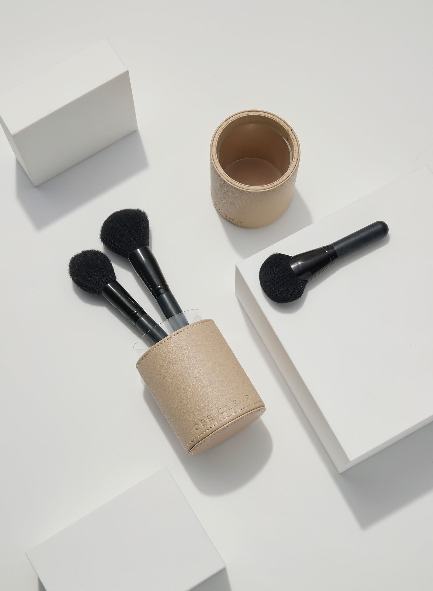 MAKEUP BRUSH CASE NATURAL