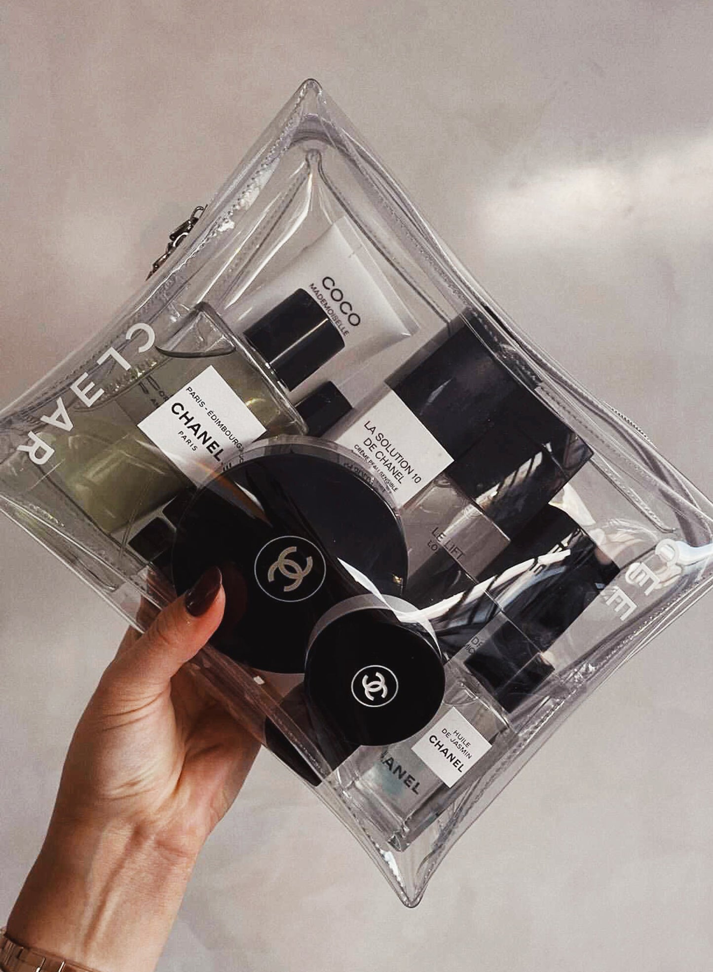 CLEAR LARGE COSMETIC CASE SET