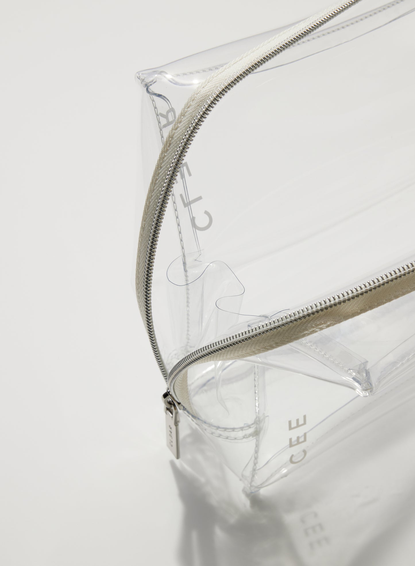 CLEAR LARGE COSMETIC CASE