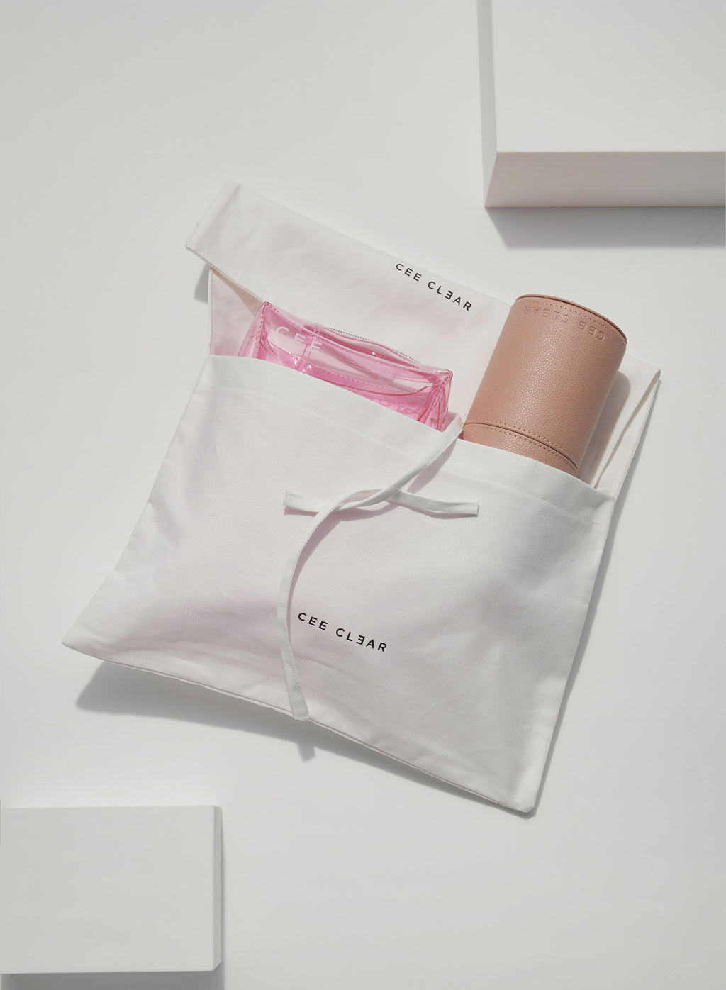 BLUSH BRUSH HOLDER & COSMETIC CASE SET